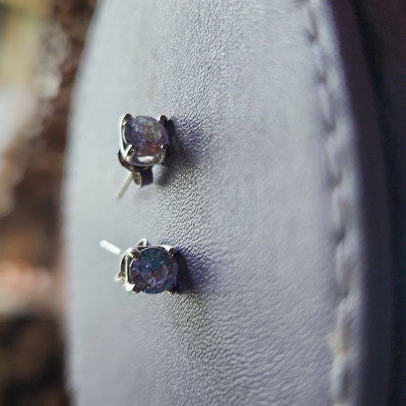 Simulated diamond posts - Picture 3 of 3